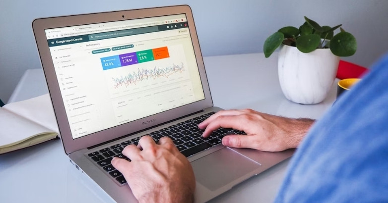 Tracking hotel bookings from ads using analytics tools and performance dashboards